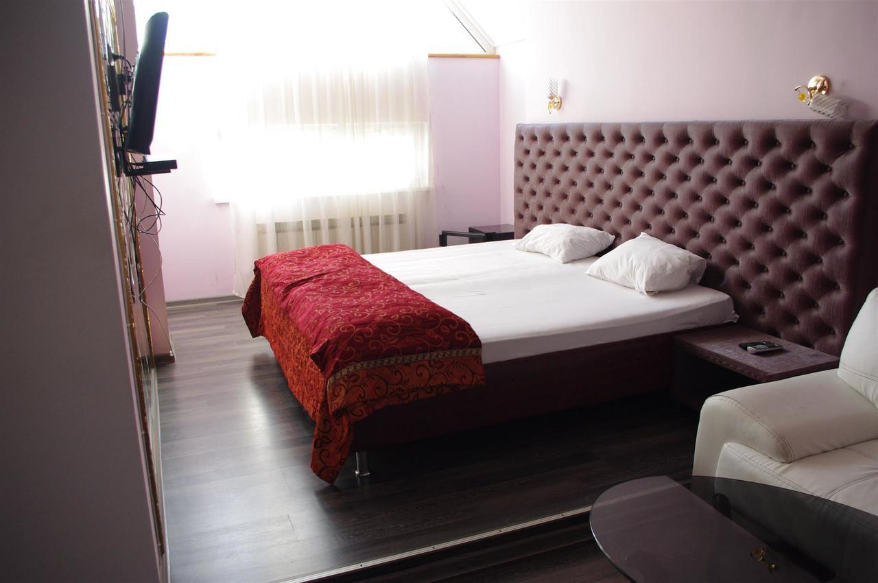 Emperum Nelson Hotel Кишинёв Экстерьер фото